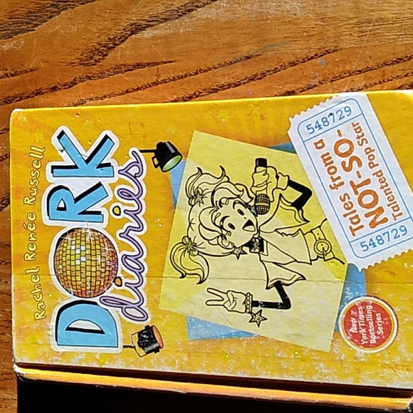 Dork Diaries - Picture 3 of 5
